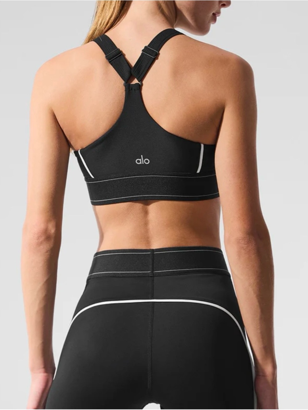 ALO Yoga - Airlift High-Waist Suit Up Legging & Airlift Suit Up Bra